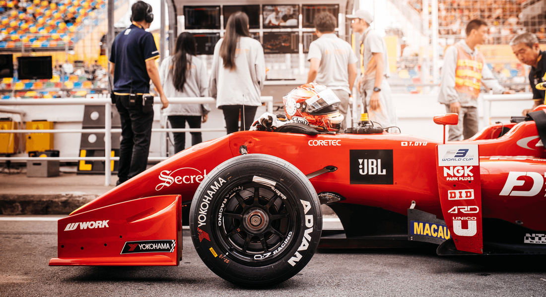F1 Racing car featuring sponsors